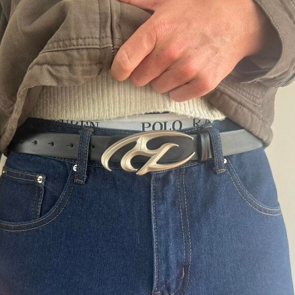 Y2K Silver and Black Leather Belt with Bold Design - Picture 5 of 7